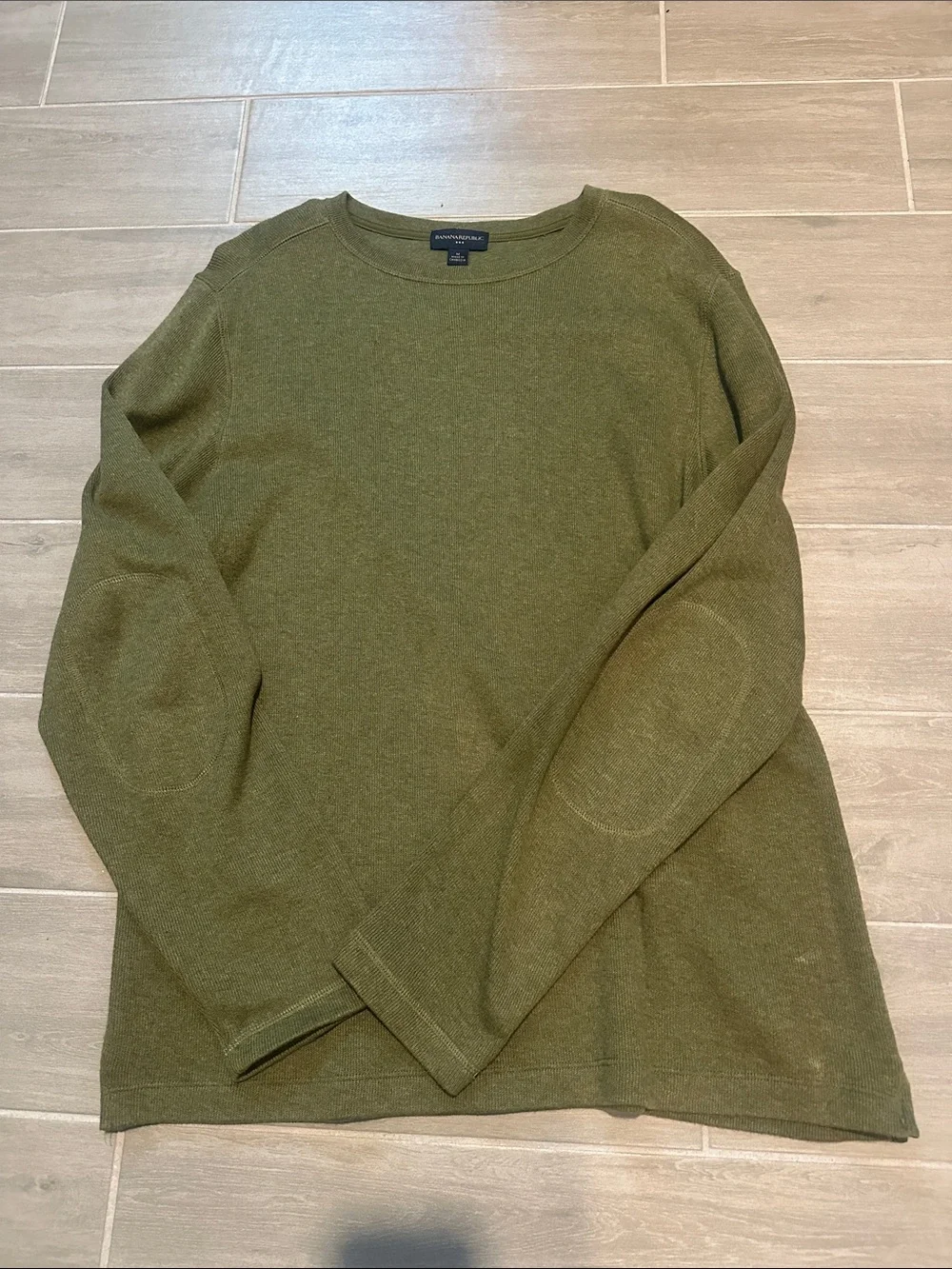 Banana Republic Men's Olive Green Long Sleeve Crew Sweater